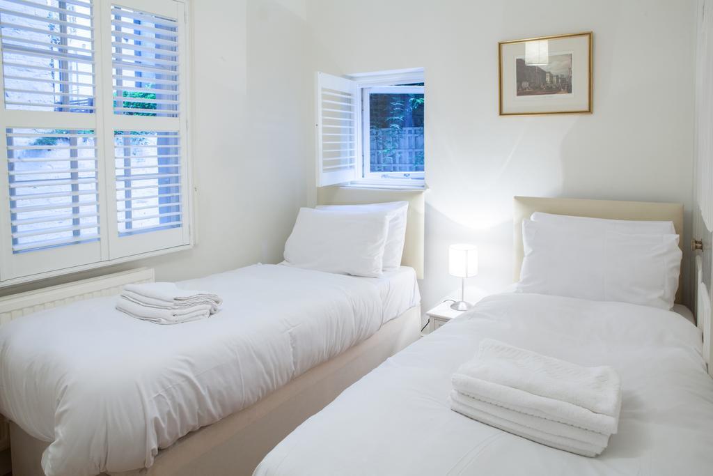 Victoria Station Apartment Лондон Екстер'єр фото