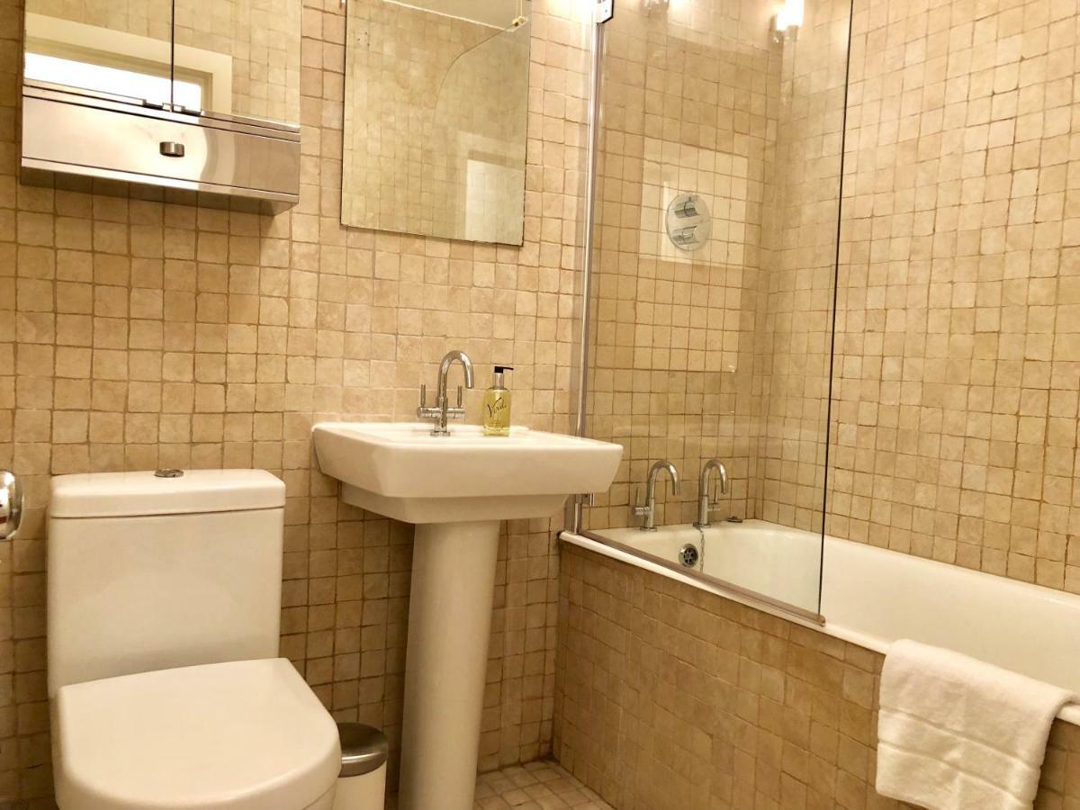 Victoria Station Apartment Лондон Екстер'єр фото