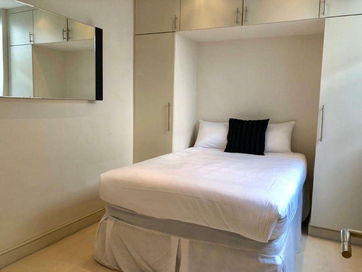 Victoria Station Apartment Лондон Екстер'єр фото