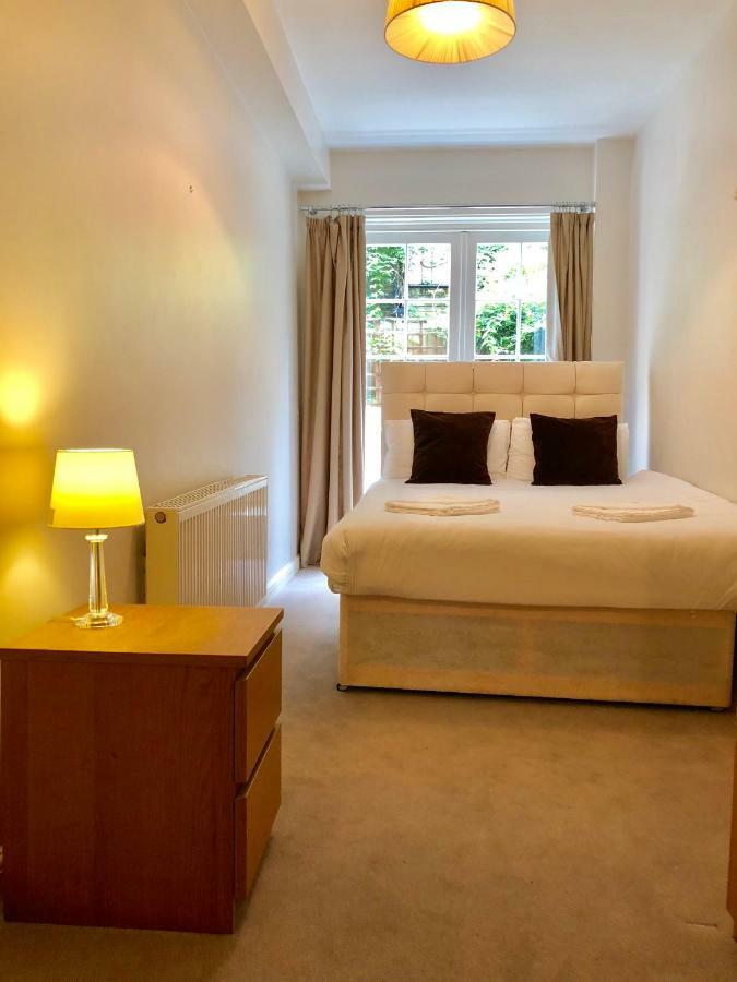 Victoria Station Apartment Лондон Екстер'єр фото